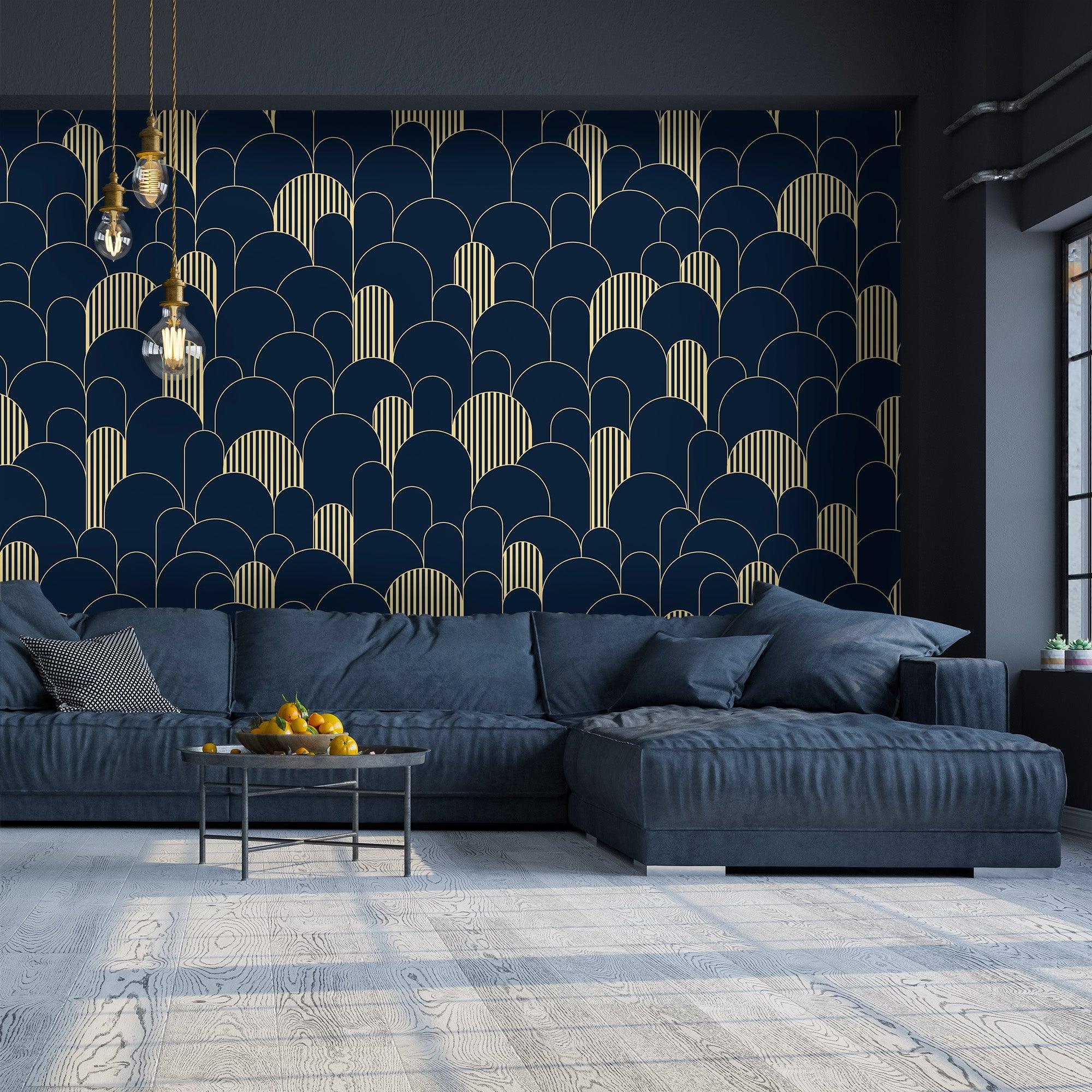 papier peint scandinave arrondi bleu et dore dans un salon avec canapé bleu