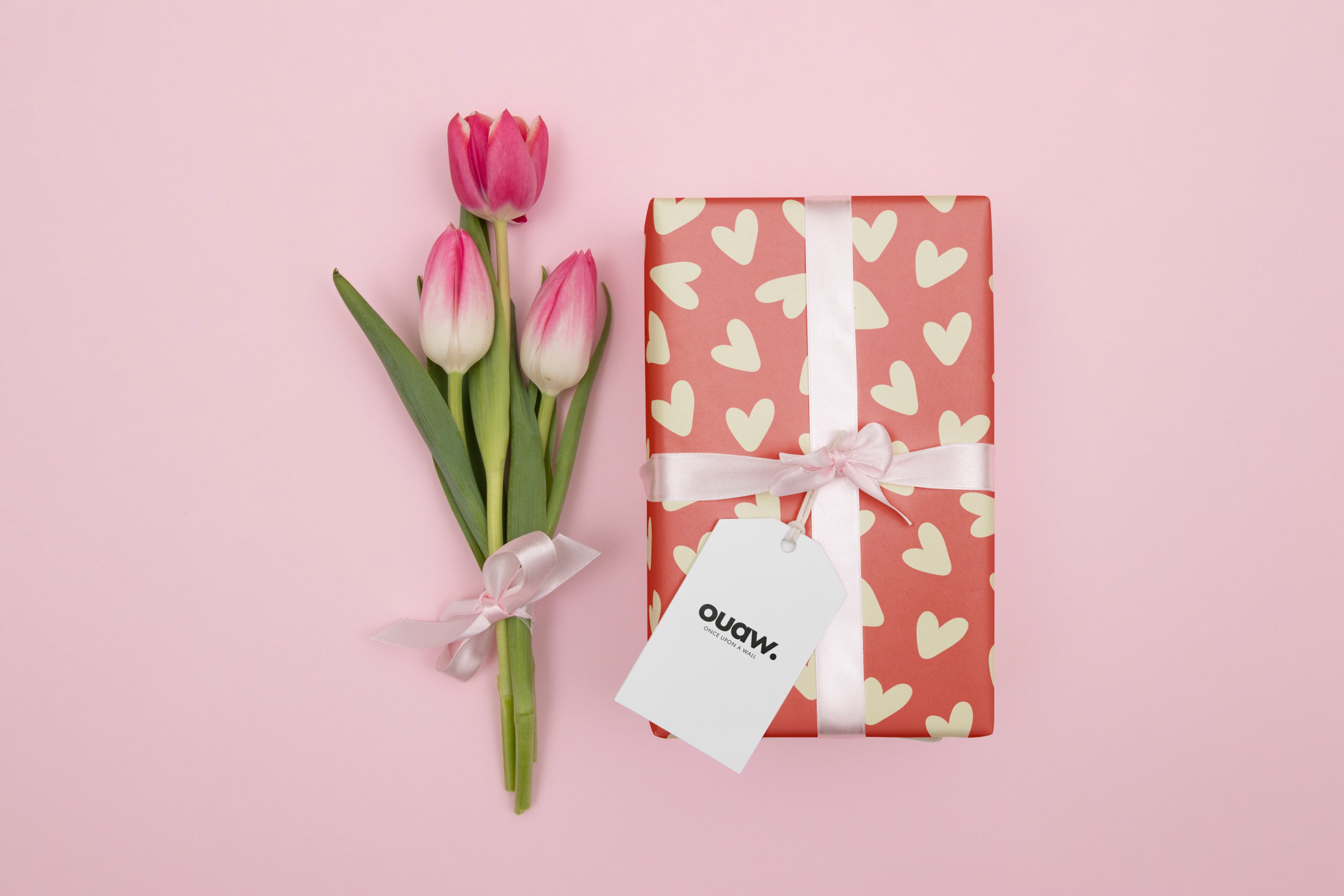 bannière papier cadeau amour coeur rose et beige