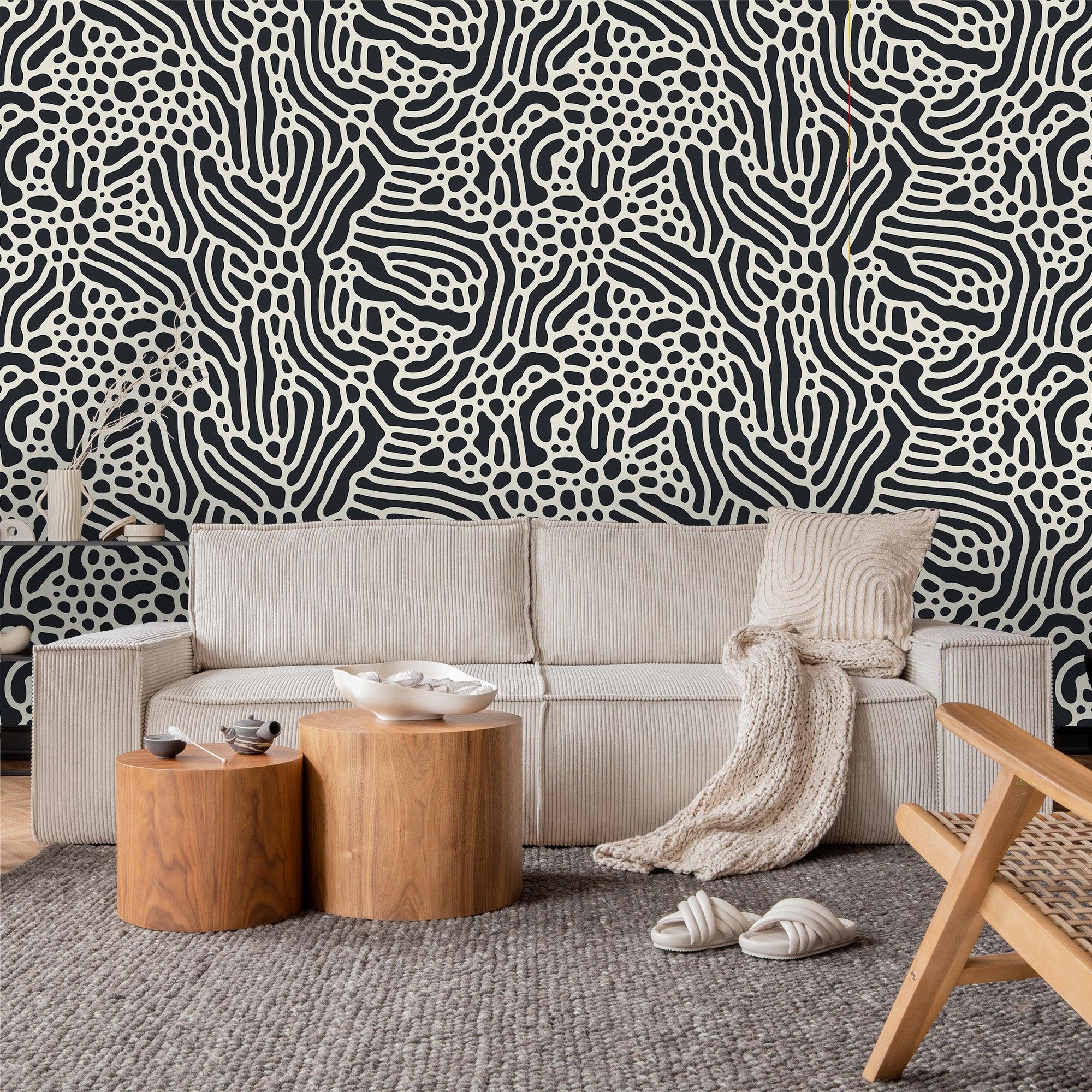 salon avec papier peint motifs organiques noir et blanc Anna
