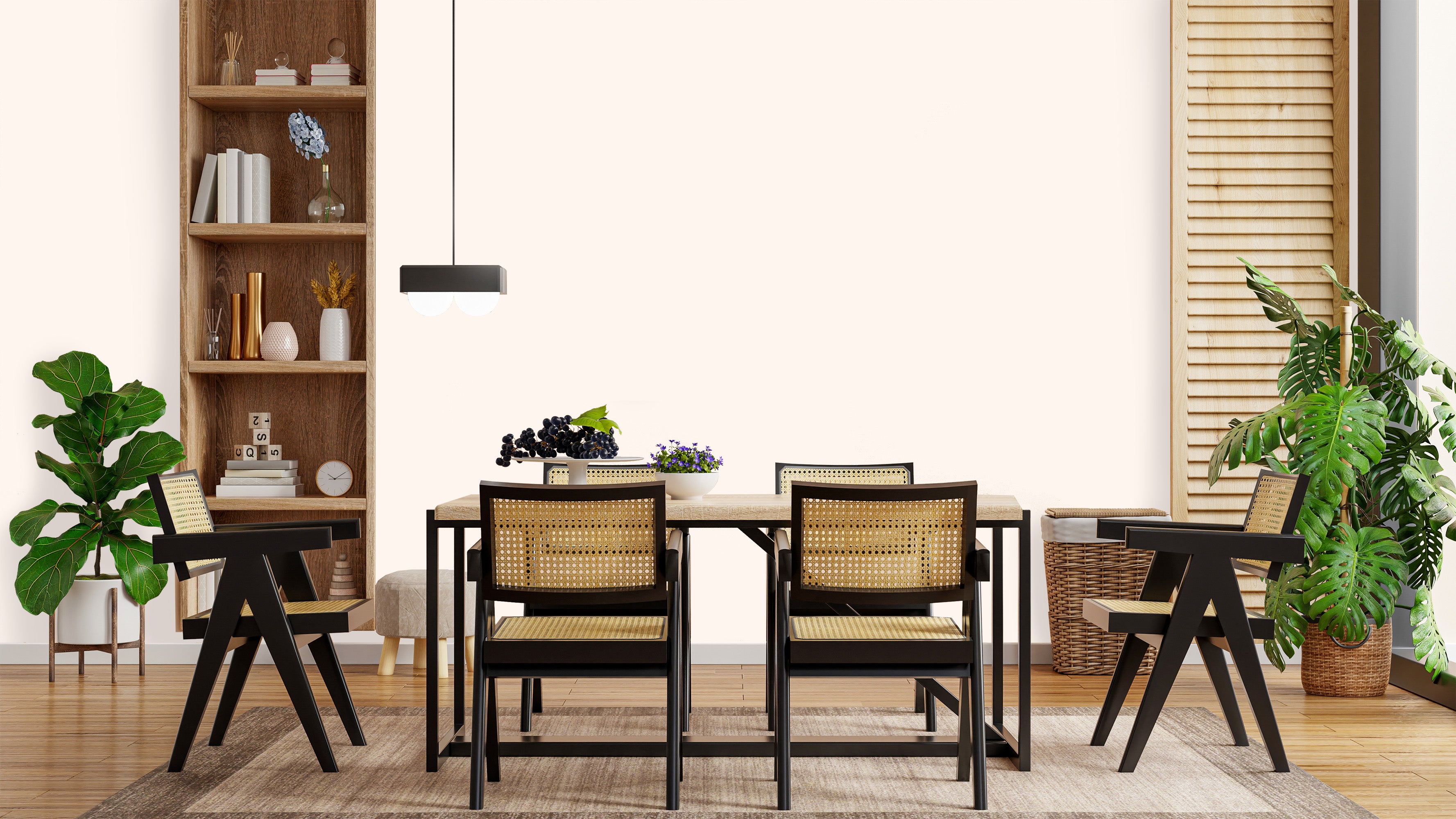 salle à manger noir et bois avec mur vide