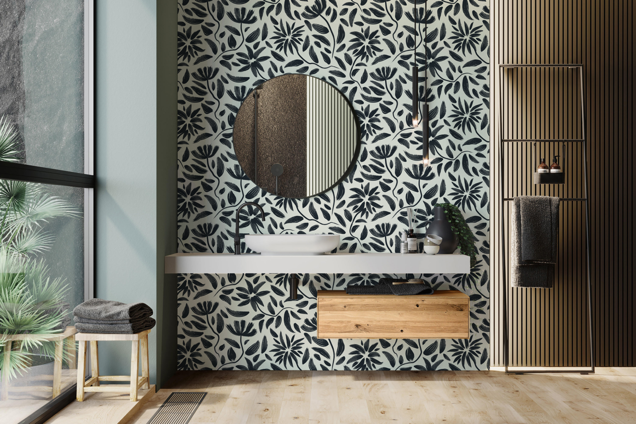 salle de bain papier peint motifs fleurs noir et blanc