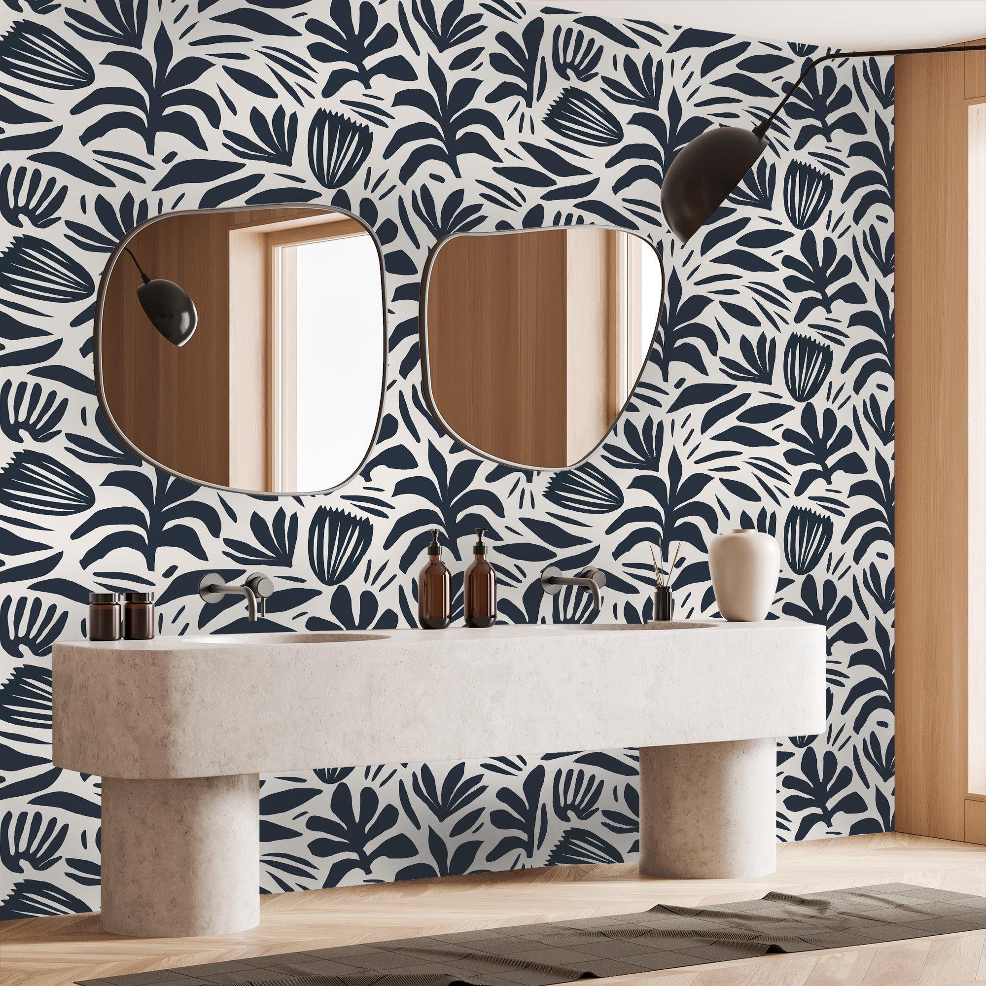 salle de bain blanche et bois avec papier peint Marsu