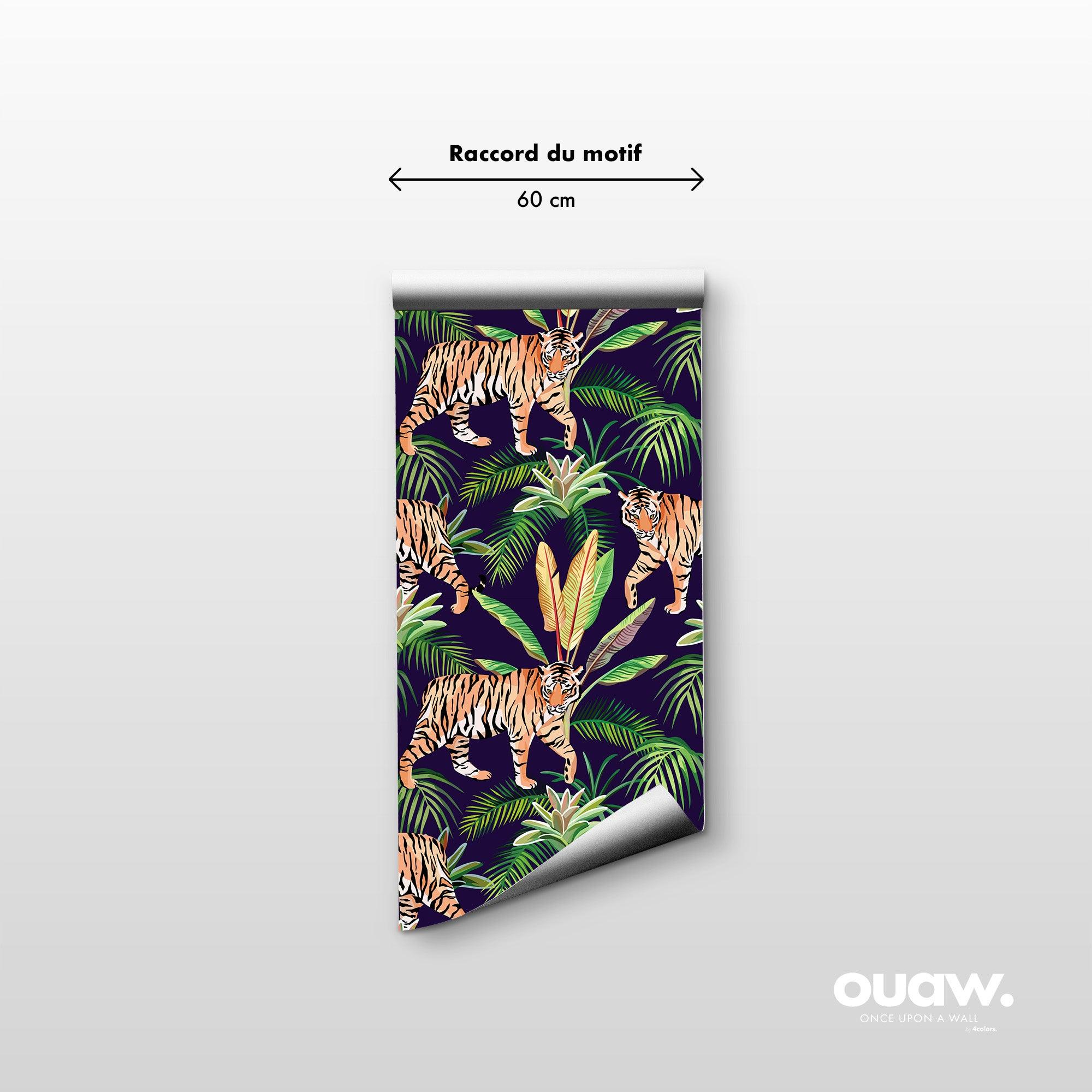 papier peint motifs tigres et feuilles tropicales